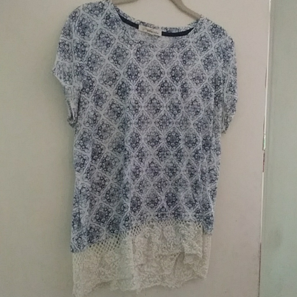 Shirt with lace bottom